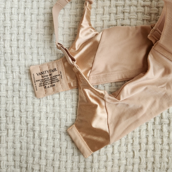 Vanity Fair tan bra 38C - Picture 3 of 7